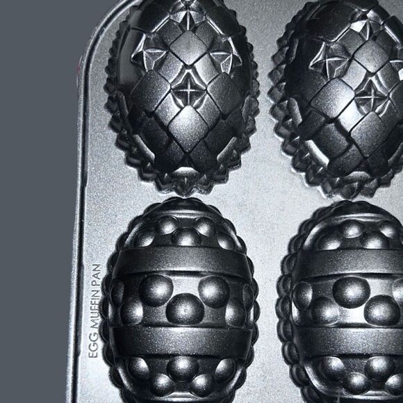 Nordic Ware Easter Egg Muffin Pan Silver Cast Aluminum - Picture 4 of 4